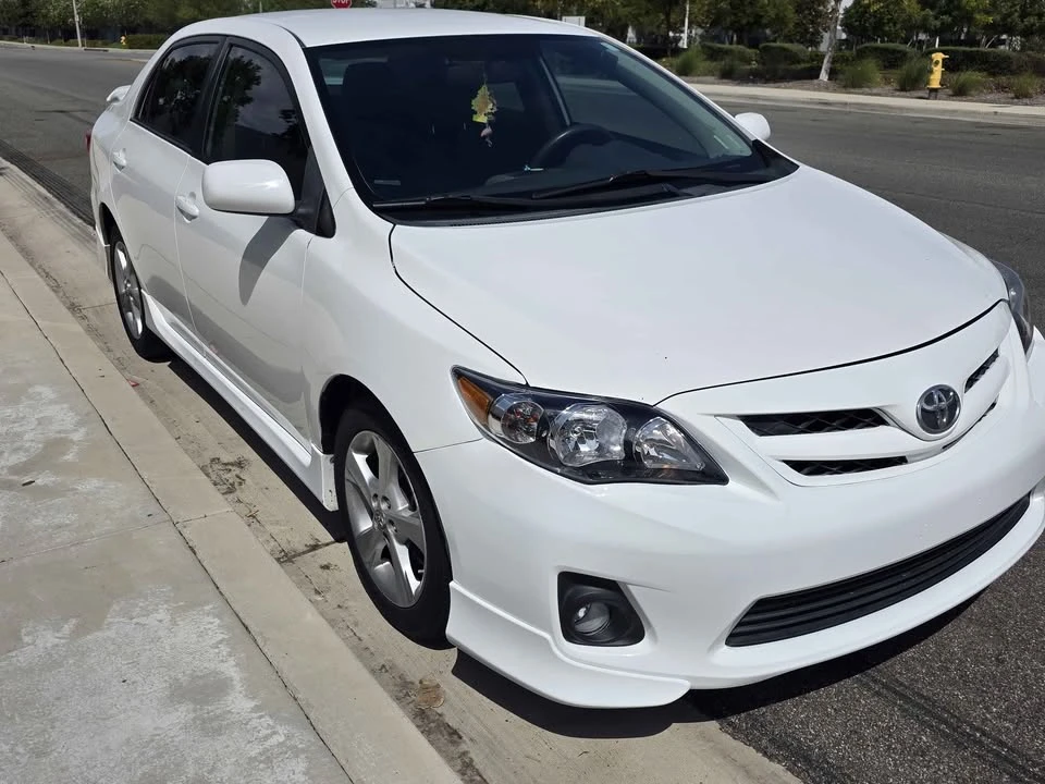 2011 Toyota Corolla 10th Gen - Image 2 of 12