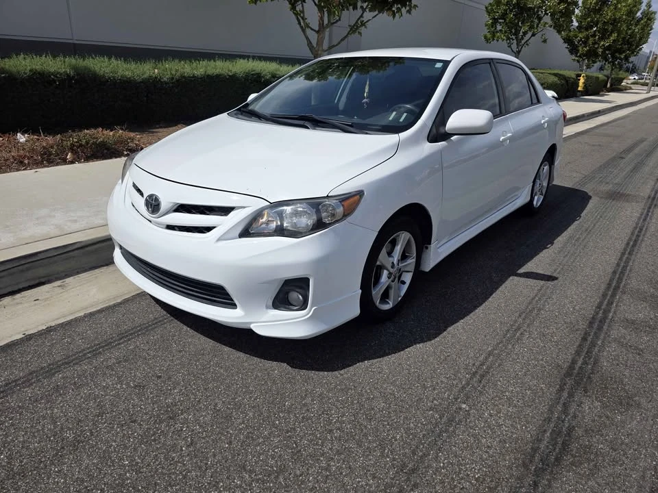 2011 Toyota Corolla 10th Gen - Image 5 of 12