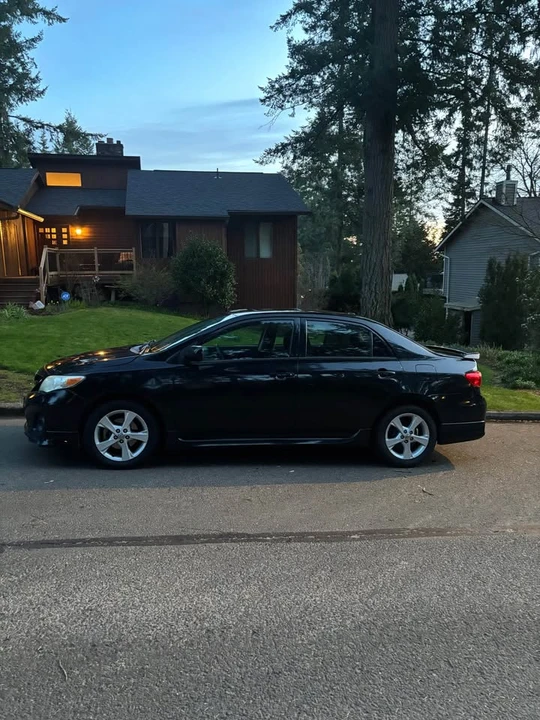 2011 Toyota Corolla 10th Gen - Image 2 of 11