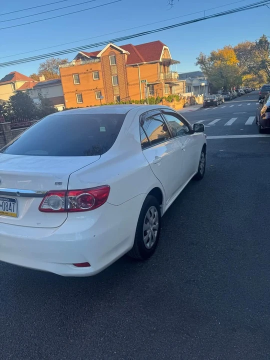 2011 Toyota Corolla 10th Gen - Image 5 of 14