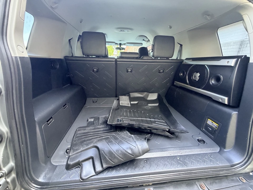 2011 Toyota FJ Cruiser - Image 18 of 31