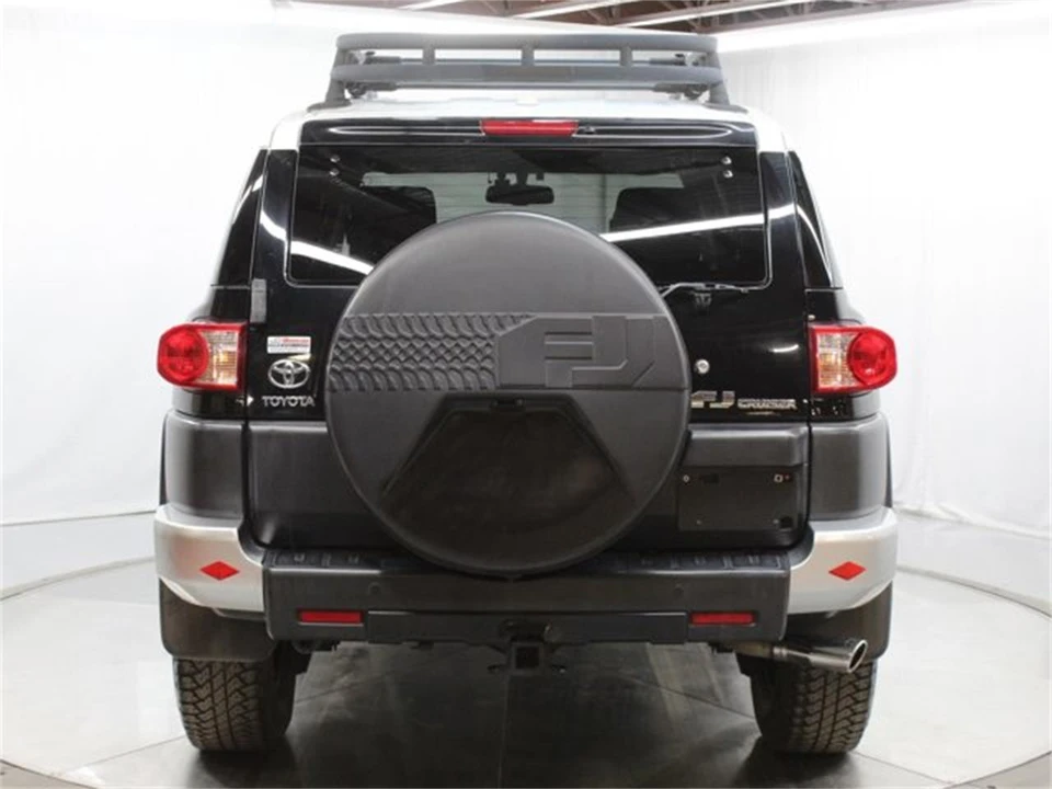 2011 Toyota FJ Cruiser - Image 6 of 31