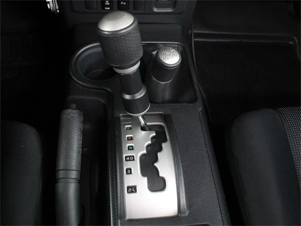2011 Toyota FJ Cruiser - Image 14 of 31