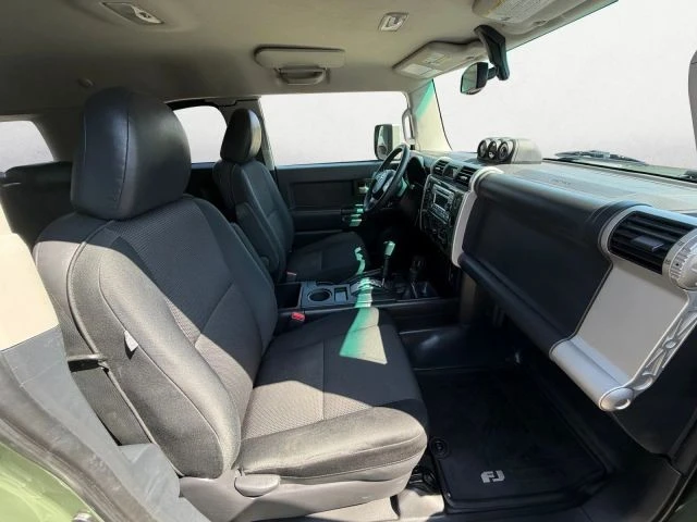 2011 Toyota FJ Cruiser - Image 21 of 31