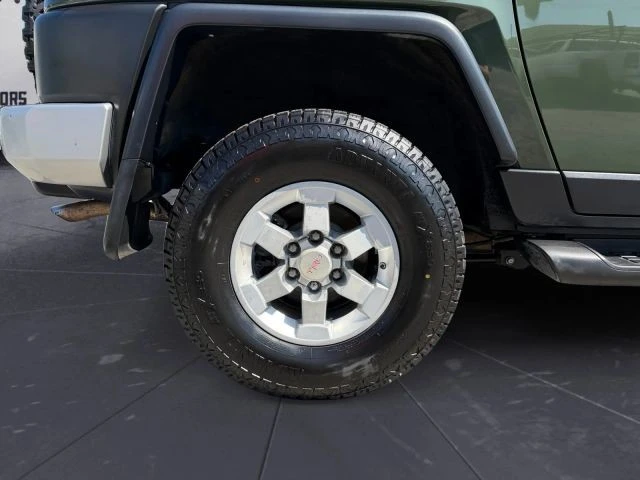 2011 Toyota FJ Cruiser - Image 30 of 31