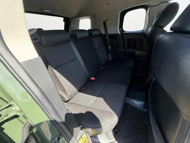 2011 Toyota FJ Cruiser - Image 22 of 31