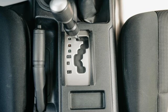 2011 Toyota FJ Cruiser - Image 24 of 31