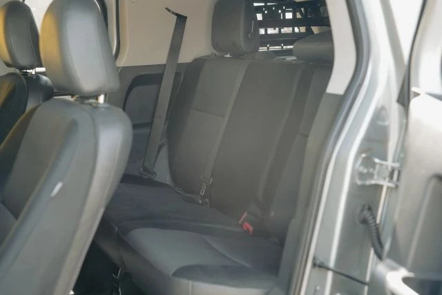 2011 Toyota FJ Cruiser - Image 16 of 31