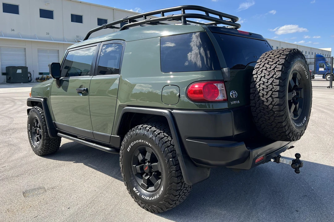 2011 Toyota FJ Cruiser - Image 4 of 31