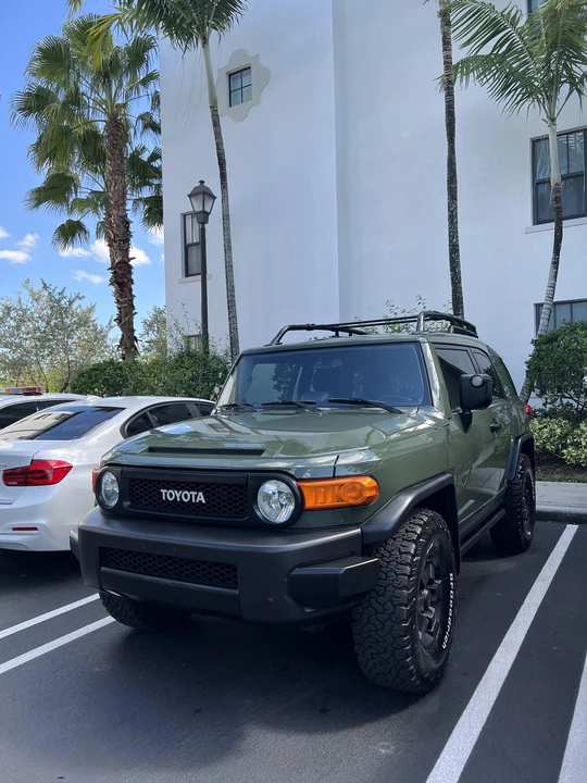 2011 Toyota FJ Cruiser - Image 6 of 31
