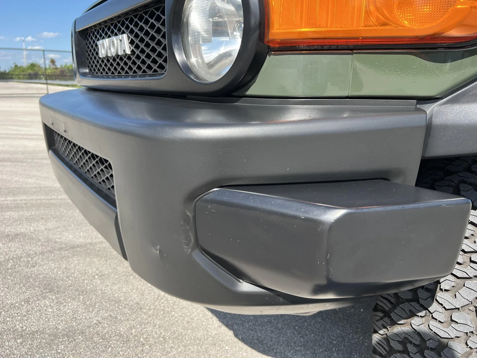 2011 Toyota FJ Cruiser - Image 13 of 31