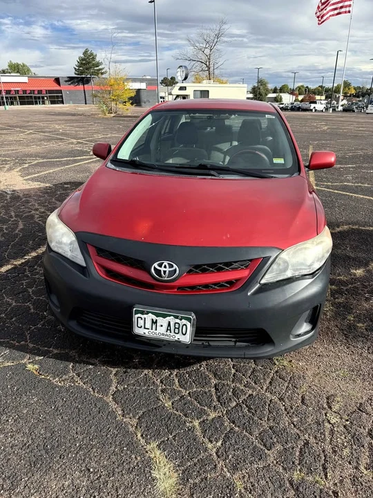 2011 Toyota Corolla - Image 5 of 8