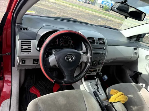 2011 Toyota Corolla - Image 2 of 8