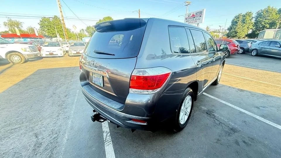 2011 Toyota Highlander - Image 5 of 20