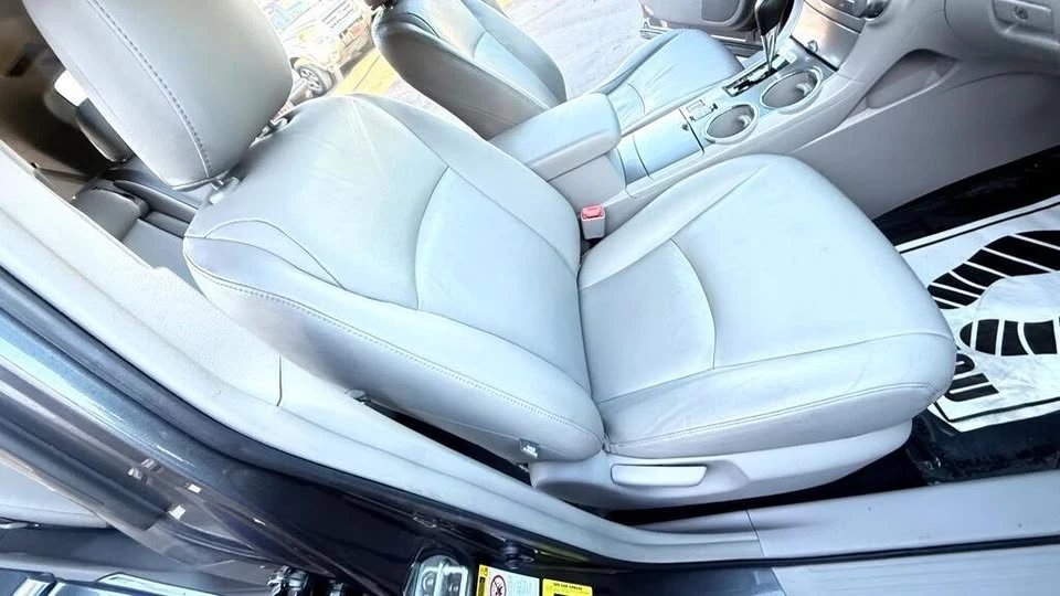 2011 Toyota Highlander - Image 14 of 20