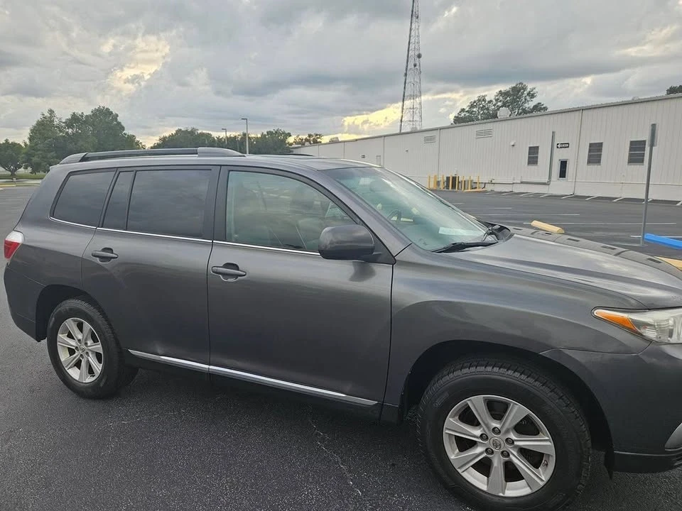 2011 Toyota Highlander - Image 4 of 20