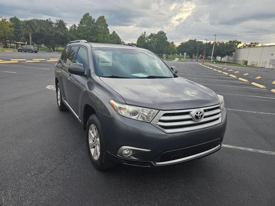 2011 Toyota Highlander - Image 5 of 20