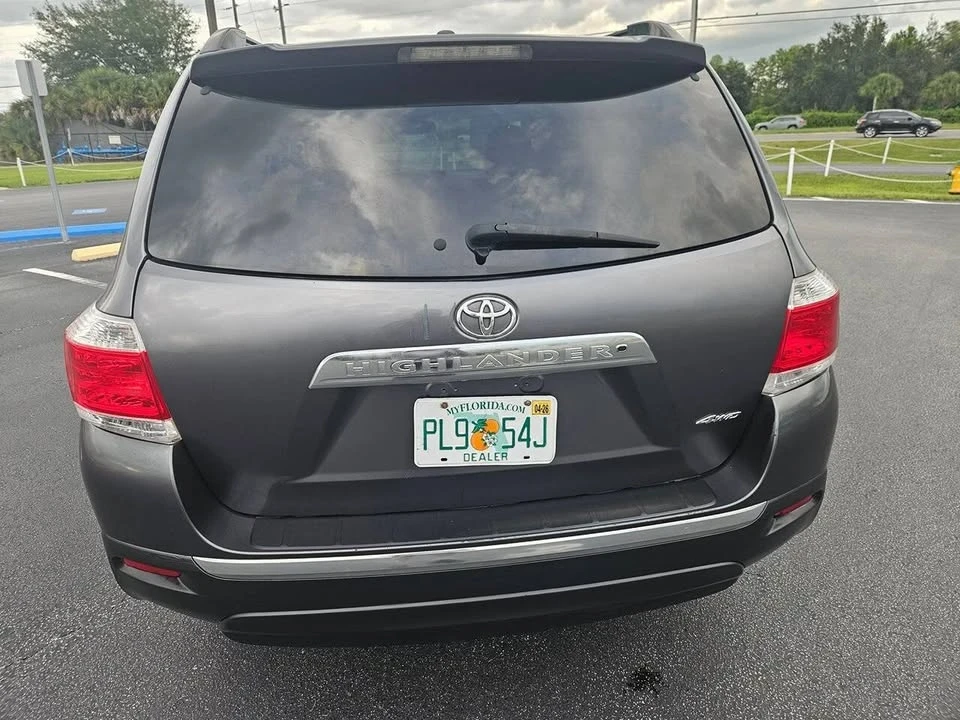2011 Toyota Highlander - Image 17 of 20
