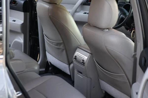 2011 Toyota Highlander - Image 11 of 18