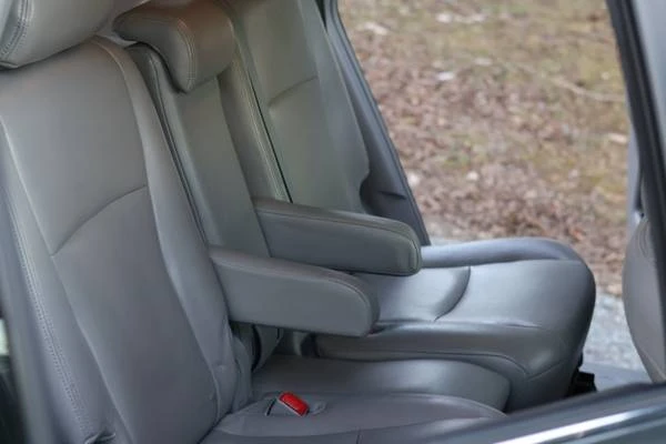 2011 Toyota Highlander - Image 10 of 18