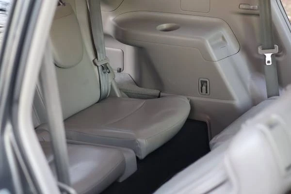 2011 Toyota Highlander - Image 14 of 18