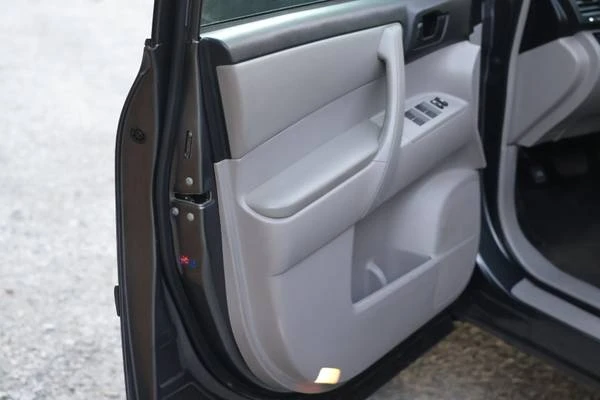 2011 Toyota Highlander - Image 13 of 18