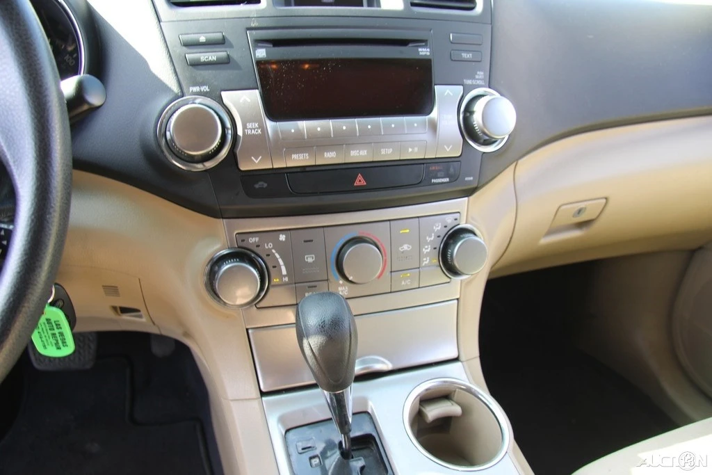 2011 Toyota Highlander - Image 16 of 21