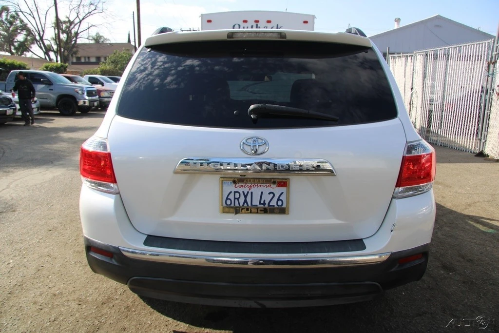 2011 Toyota Highlander - Image 5 of 21