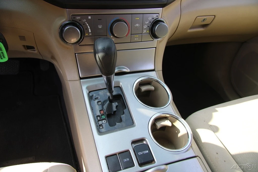 2011 Toyota Highlander - Image 17 of 21
