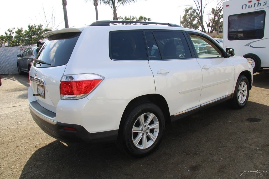 2011 Toyota Highlander - Image 6 of 21