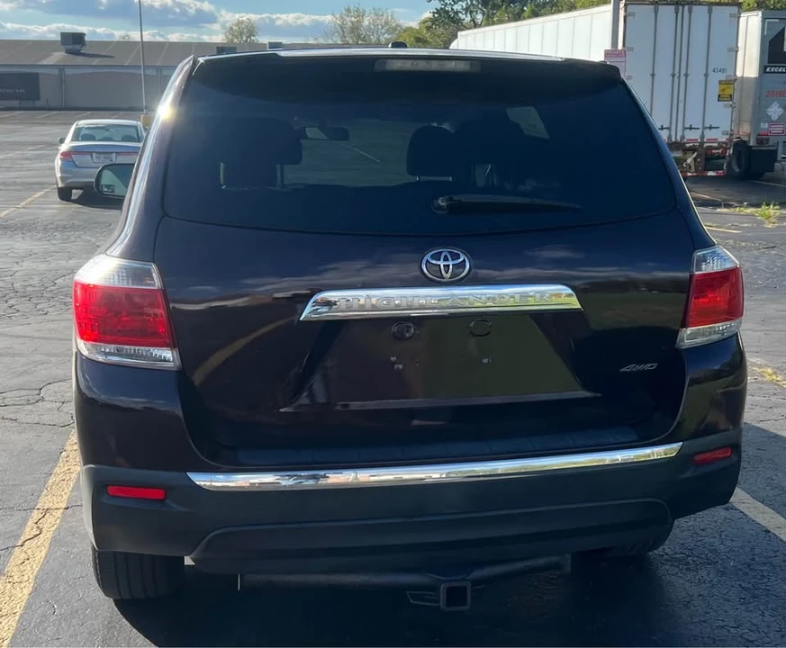 2011 Toyota Highlander - Image 13 of 15
