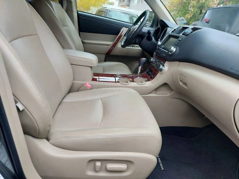 2011 Toyota Highlander - Image 7 of 12