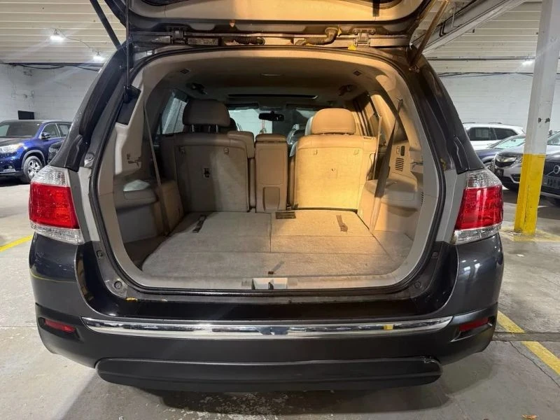 2011 Toyota Highlander - Image 7 of 12