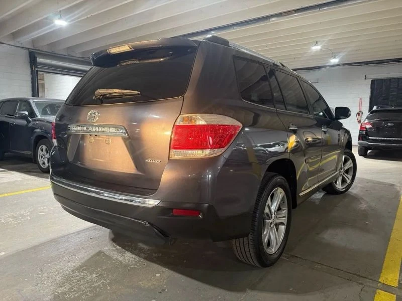 2011 Toyota Highlander - Image 4 of 12