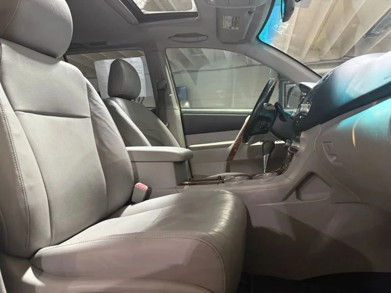 2011 Toyota Highlander - Image 10 of 12