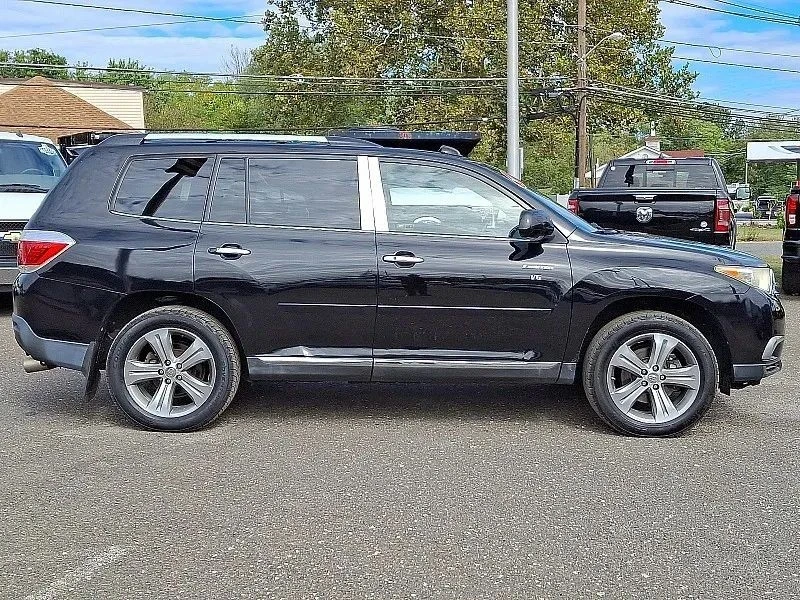 2011 Toyota Highlander - Image 8 of 12