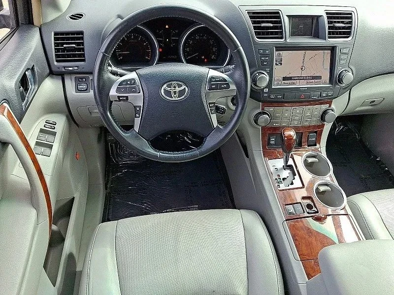 2011 Toyota Highlander - Image 11 of 12