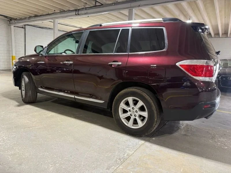 2011 Toyota Highlander - Image 3 of 12