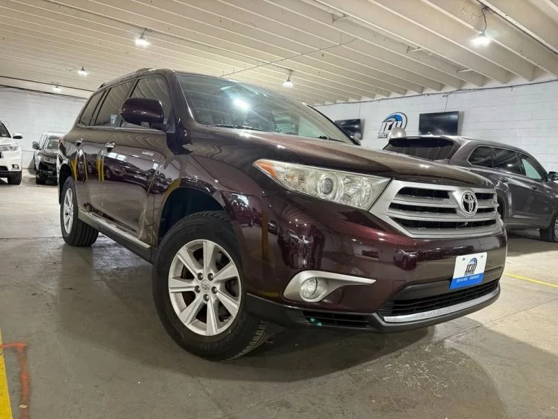 2011 Toyota Highlander - Image 6 of 12