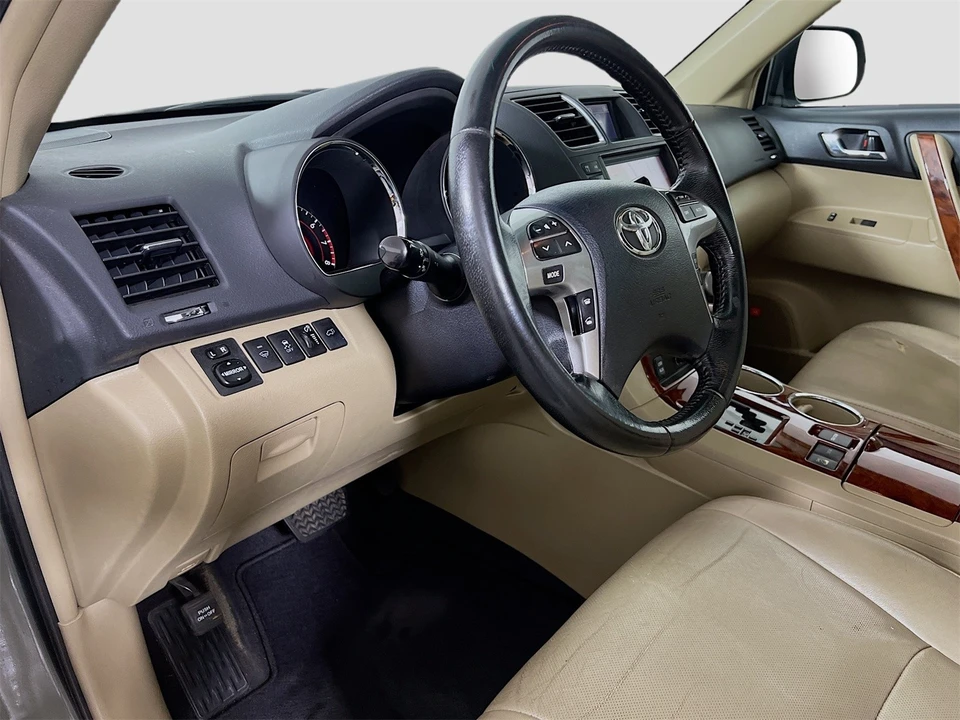2011 Toyota Highlander - Image 11 of 12