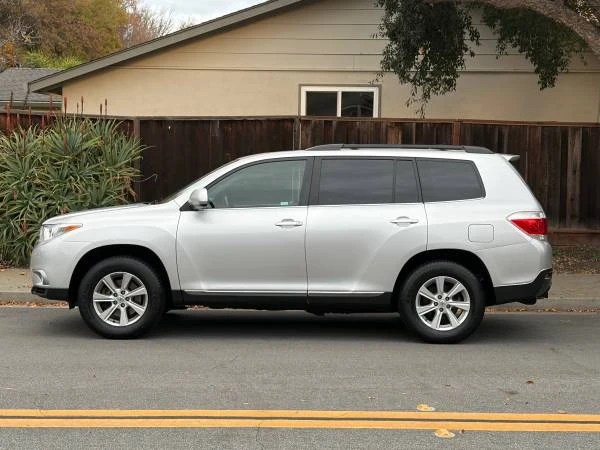 2011 Toyota Highlander - Image 7 of 21