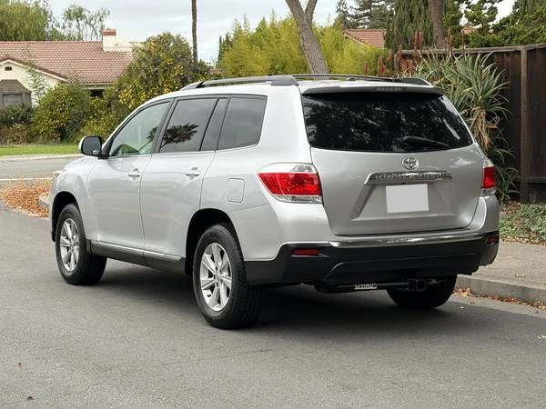 2011 Toyota Highlander - Image 6 of 21