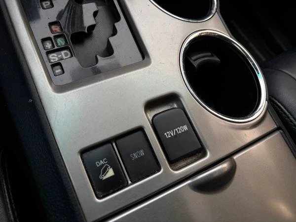 2011 Toyota Highlander - Image 11 of 21