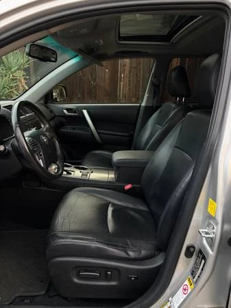 2011 Toyota Highlander - Image 21 of 21