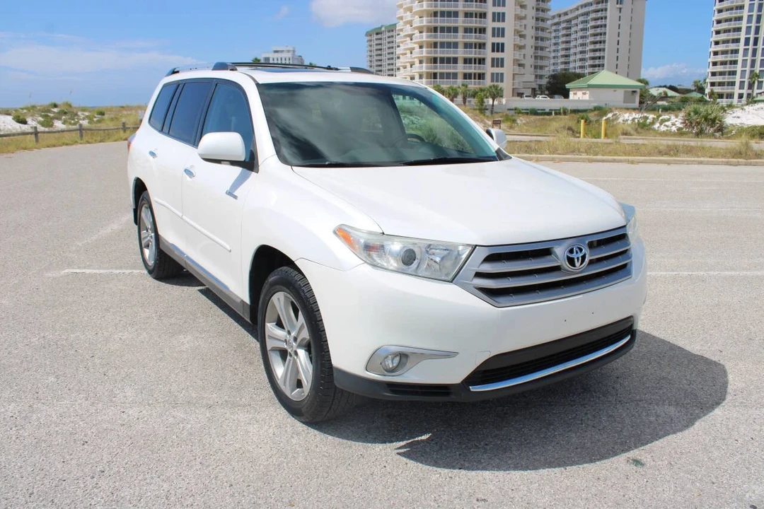 2011 Toyota Highlander - Image 20 of 21