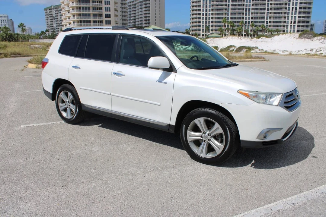 2011 Toyota Highlander - Image 18 of 21