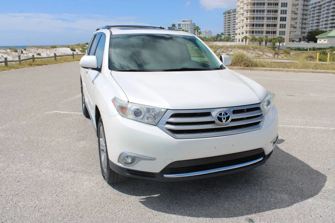 2011 Toyota Highlander - Image 21 of 21