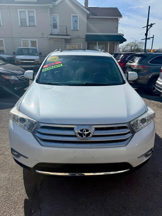 2011 Toyota Highlander - Image 2 of 8