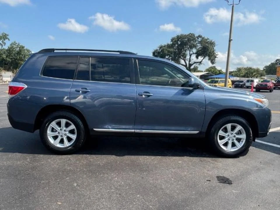2011 Toyota Highlander - Image 3 of 14