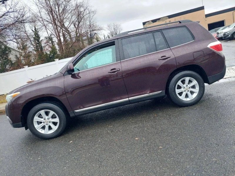 2011 Toyota Highlander - Image 11 of 12